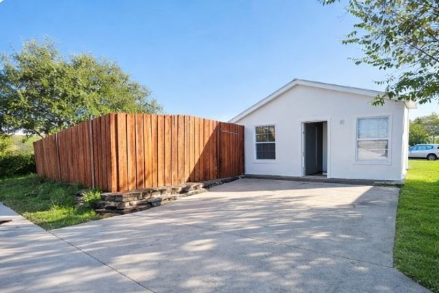 2111 Sheraton Drive, Carrollton, TX 75002