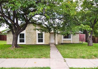 2111 Sheraton Drive, Carrollton, TX 75002