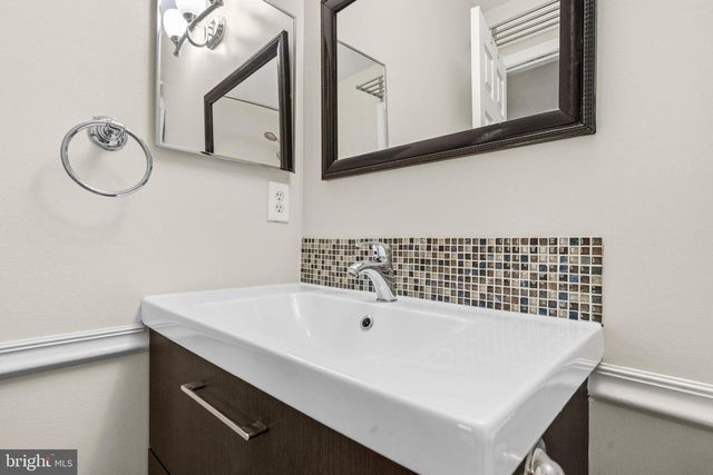 8547 TOWNE MANOR CT, Alexandria, VA 22309