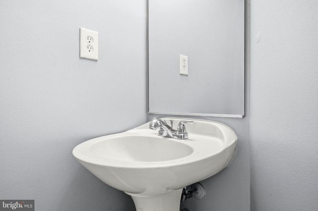 8547 TOWNE MANOR CT, Alexandria, VA 22309