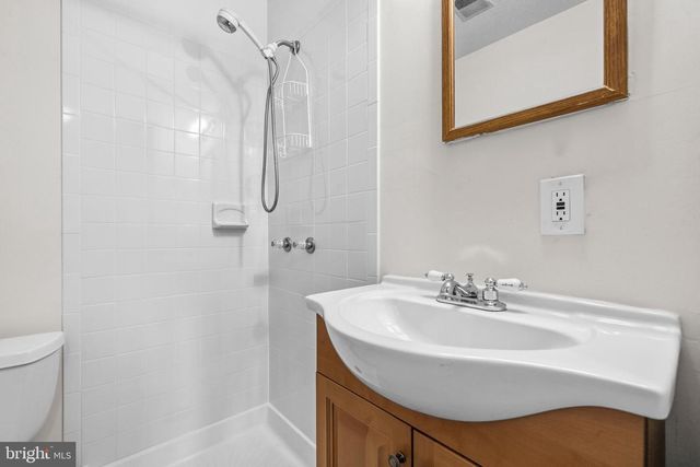 8547 TOWNE MANOR CT, Alexandria, VA 22309