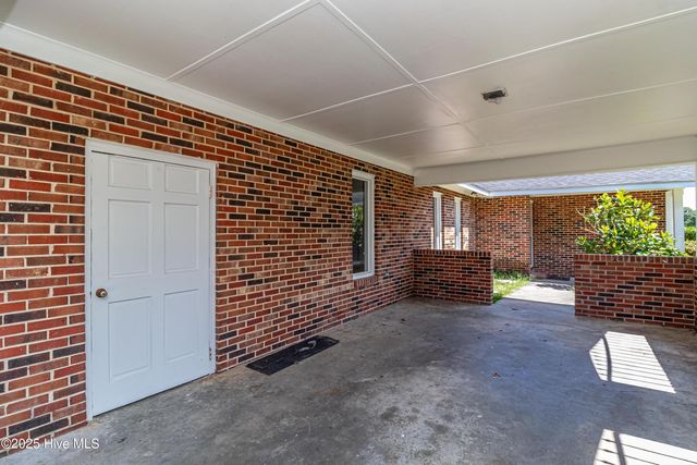 105 Allison Drive, Dudley, NC 28333