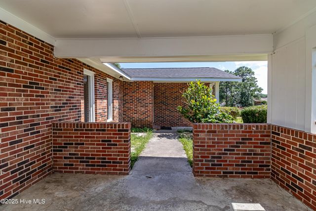105 Allison Drive, Dudley, NC 28333