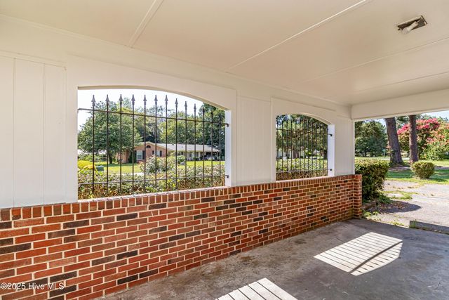 105 Allison Drive, Dudley, NC 28333