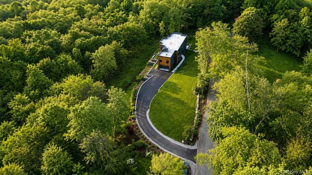 41 Mead Road, Armonk, NY 10504