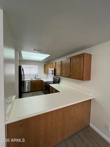 6550 N 47th Avenue 137, Glendale, AZ 85301
