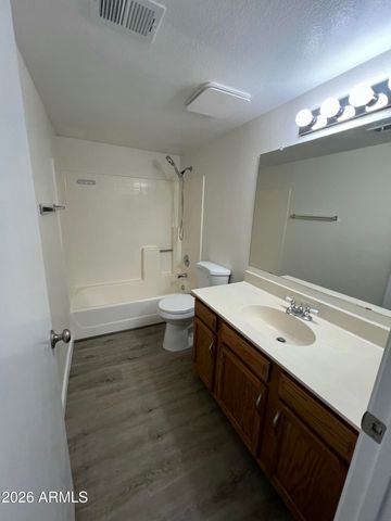 6550 N 47th Avenue 137, Glendale, AZ 85301