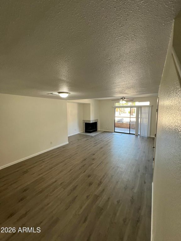 Image 11 of property listing at 6550 N 47th Avenue 137, Glendale, AZ 85301