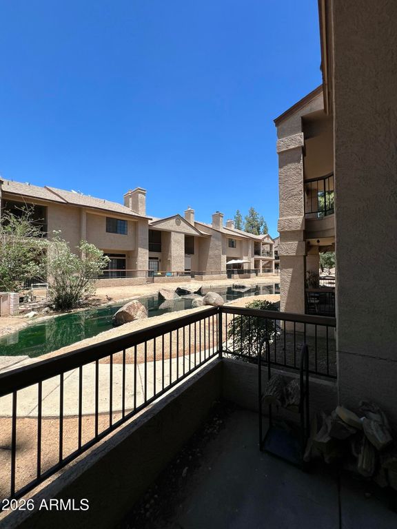 Image 6 of property listing at 6550 N 47th Avenue 137, Glendale, AZ 85301