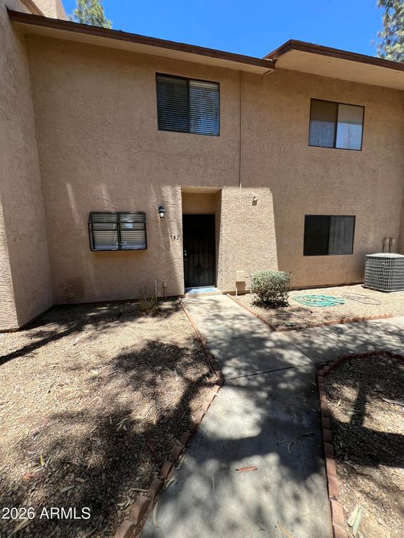 Image 7 of property listing at 6550 N 47th Avenue 137, Glendale, AZ 85301