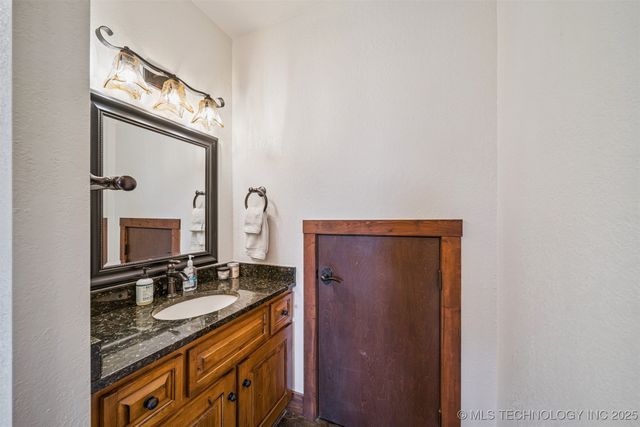 33796 S 4506, Afton, OK 74331