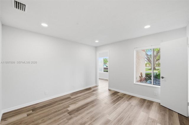 3310 N Pinewalk Dr N 1817, Margate, FL 33063