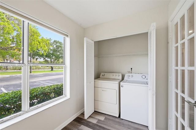 3310 N Pinewalk Dr N 1817, Margate, FL 33063