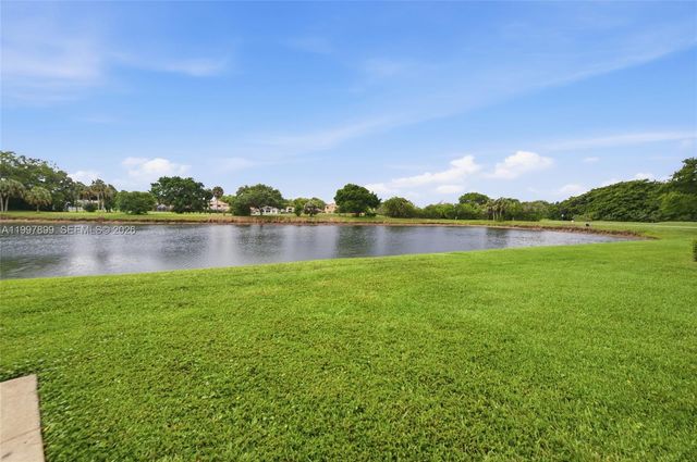 3310 N Pinewalk Dr N 1817, Margate, FL 33063