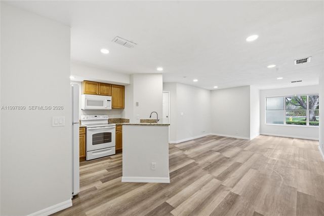 3310 N Pinewalk Dr N 1817, Margate, FL 33063