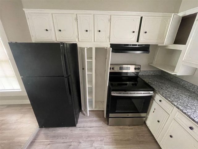 2010 13th Street, Port Arthur, TX 77640