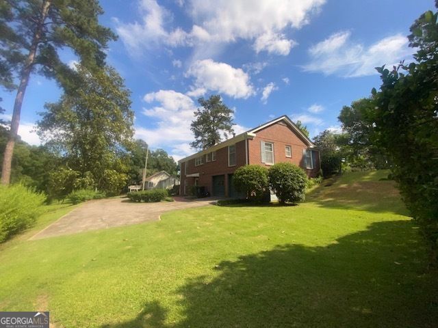 123 Hillcrest Road, West Point, GA 31833