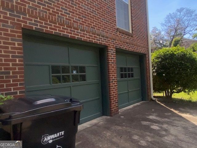 123 Hillcrest Road, West Point, GA 31833