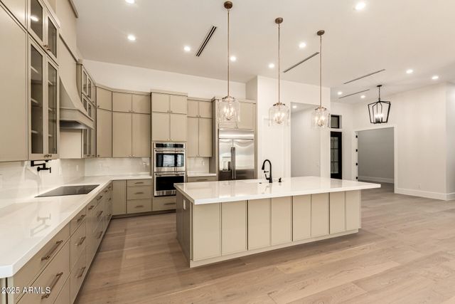 7090 W Celestine Drive, Peoria, AZ 85383