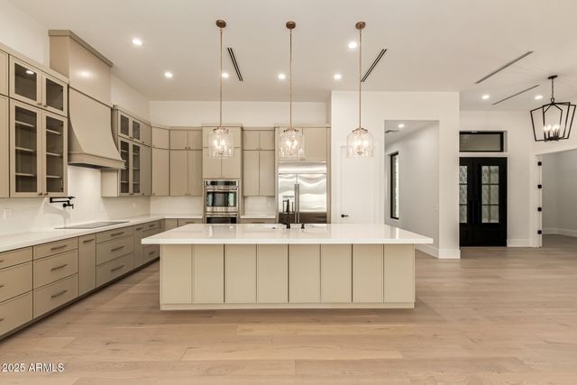 7090 W Celestine Drive, Peoria, AZ 85383