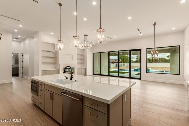 7090 W Celestine Drive, Peoria, AZ 85383