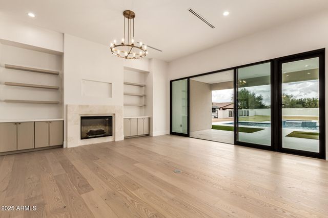 7090 W Celestine Drive, Peoria, AZ 85383