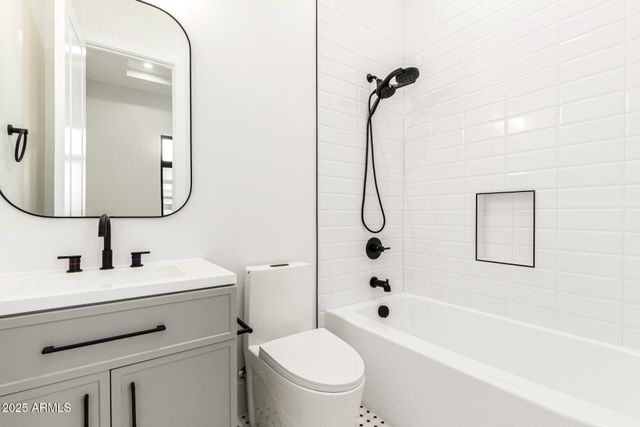 7090 W Celestine Drive, Peoria, AZ 85383