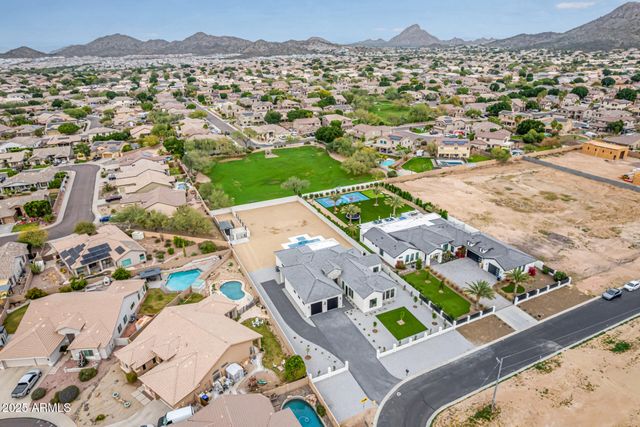 7090 W Celestine Drive, Peoria, AZ 85383