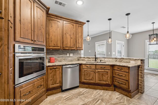 2190 Redbud Cove, Southaven, MS 38672