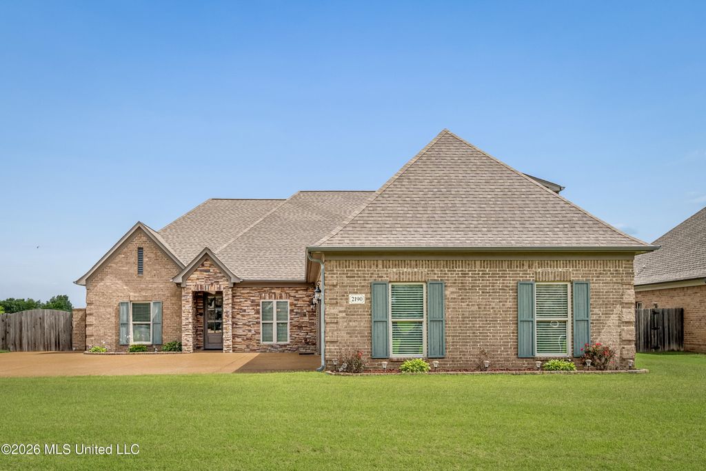 2190 Redbud Cove, Southaven, MS 38672