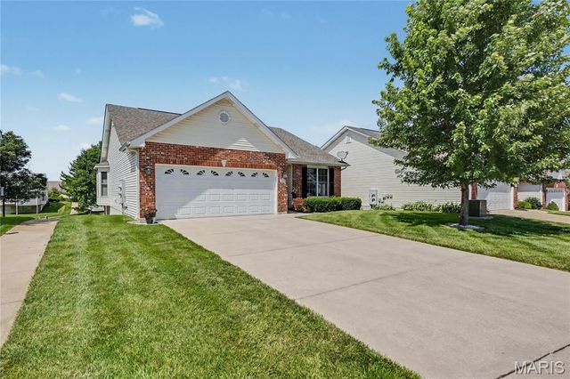68 Coppergate Court 16A, St Peters, MO 63376