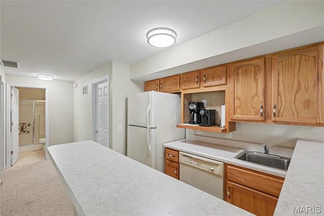 68 Coppergate Court 16A, St Peters, MO 63376