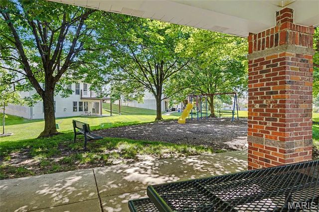 68 Coppergate Court 16A, St Peters, MO 63376
