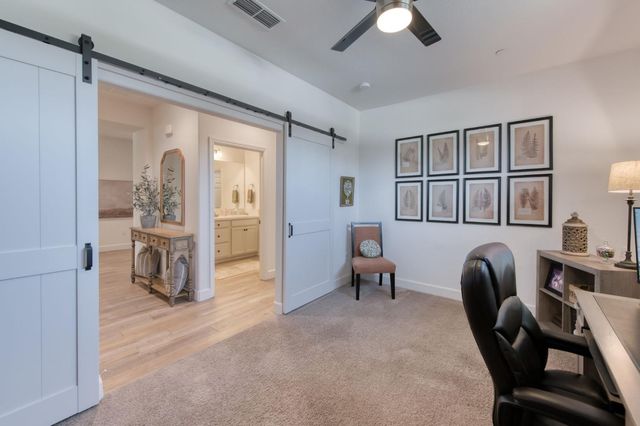2659 N Dee Ann Avenue, Fresno, CA 93727