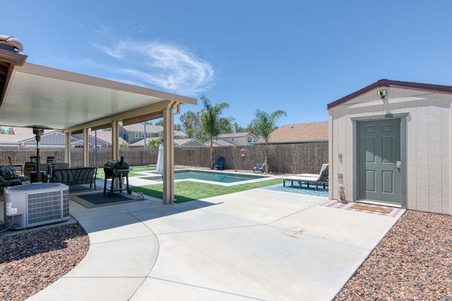 2659 N Dee Ann Avenue, Fresno, CA 93727