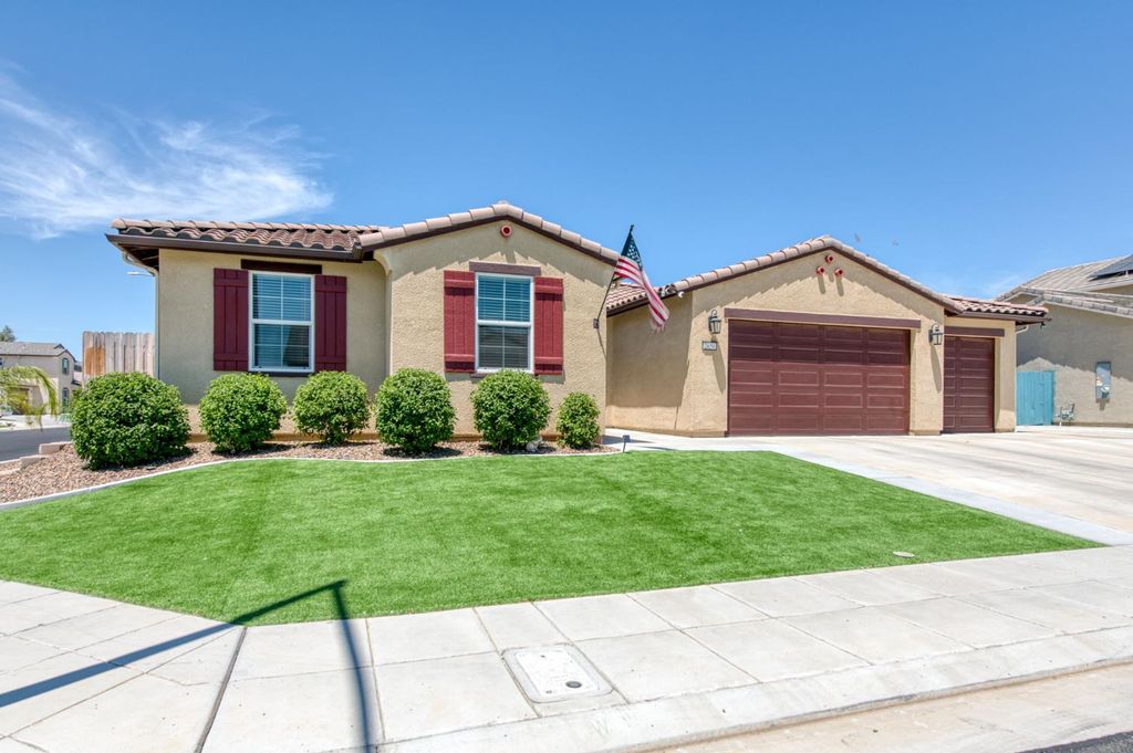 2659 N Dee Ann Avenue, Fresno, CA 93727