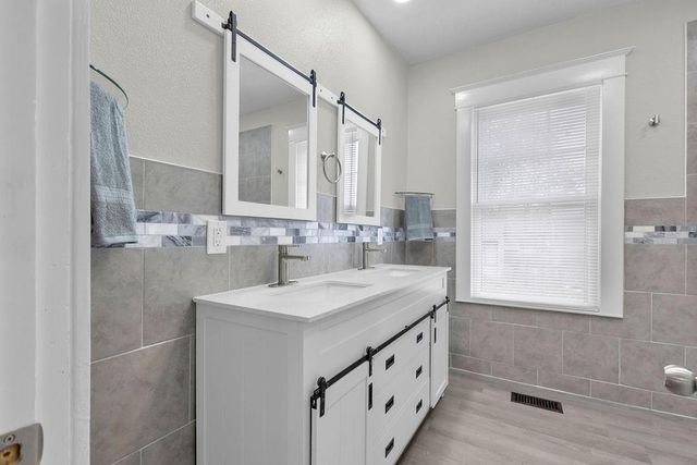 1407 Felix Street, St Joseph, MO 64501