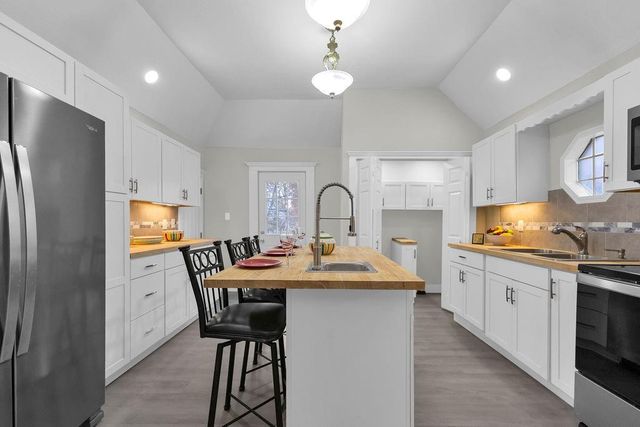 1407 Felix Street, St Joseph, MO 64501