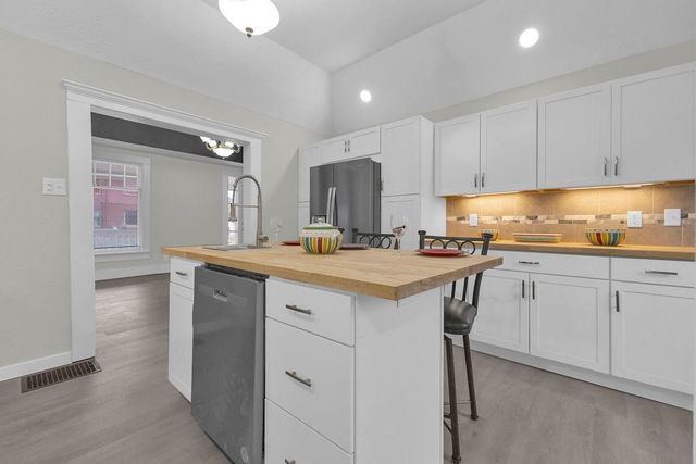 1407 Felix Street, St Joseph, MO 64501