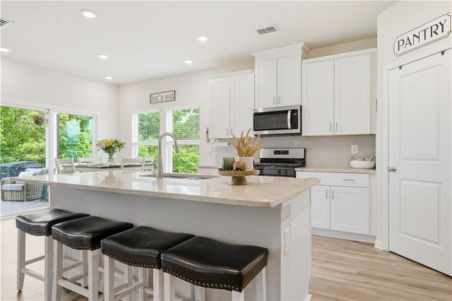 413 Murphy Avenue, Canton, GA 30114