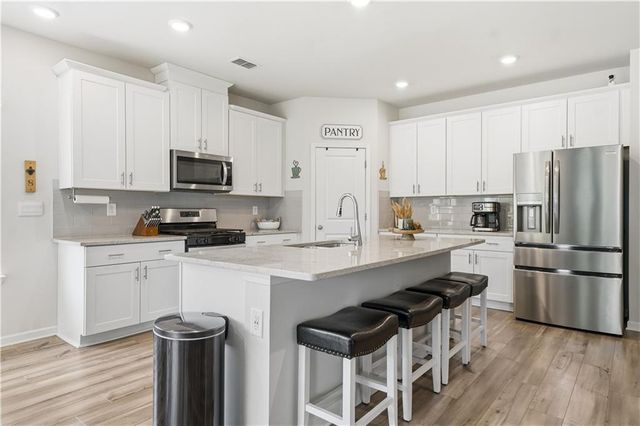 413 Murphy Avenue, Canton, GA 30114