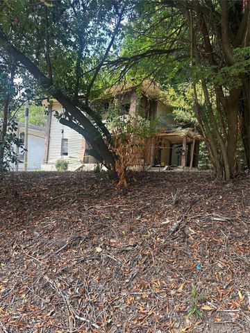 2412 Creswell Avenue, Shreveport, LA 71104