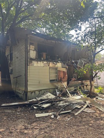 2412 Creswell Avenue, Shreveport, LA 71104