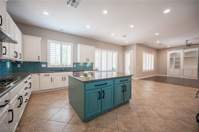 7119 April Wind Avenue, Las Vegas, NV 89131