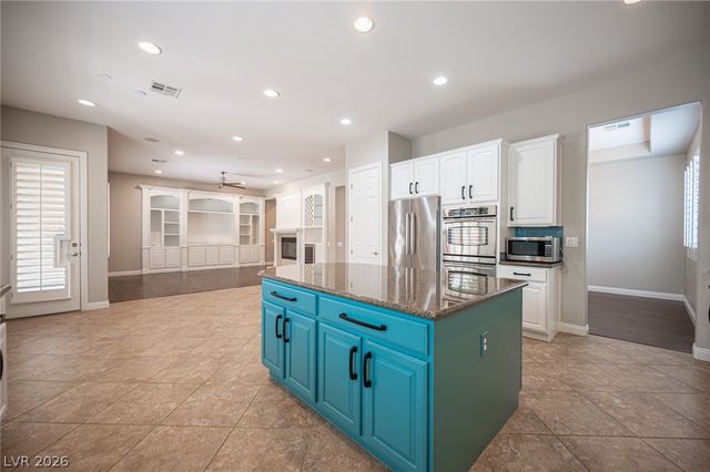 7119 April Wind Avenue, Las Vegas, NV 89131