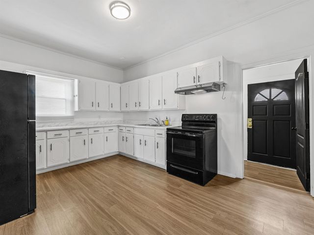 52 Hutchins Street, Greenville, SC 29605