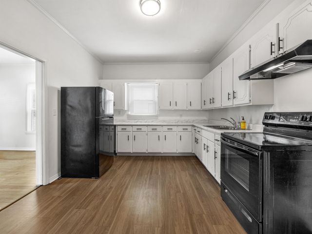52 Hutchins Street, Greenville, SC 29605
