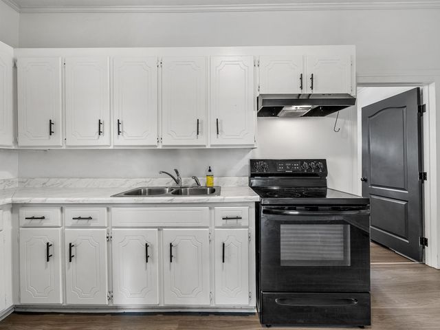 52 Hutchins Street, Greenville, SC 29605