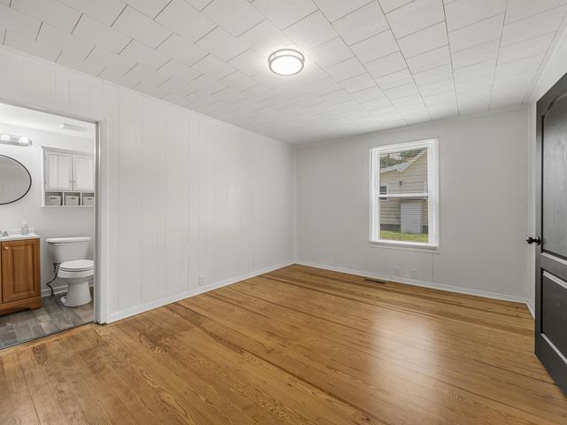 52 Hutchins Street, Greenville, SC 29605