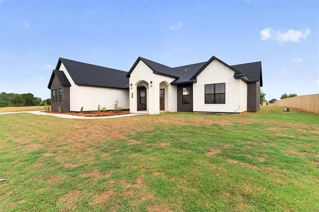 2447 Wolf Creek Bend, Blanchard, OK 73010